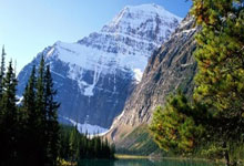 开云体育官方网站-《罗马豪取三分！穆帅神调度+将士浴血，红狼战术教科书震撼亚平宁》