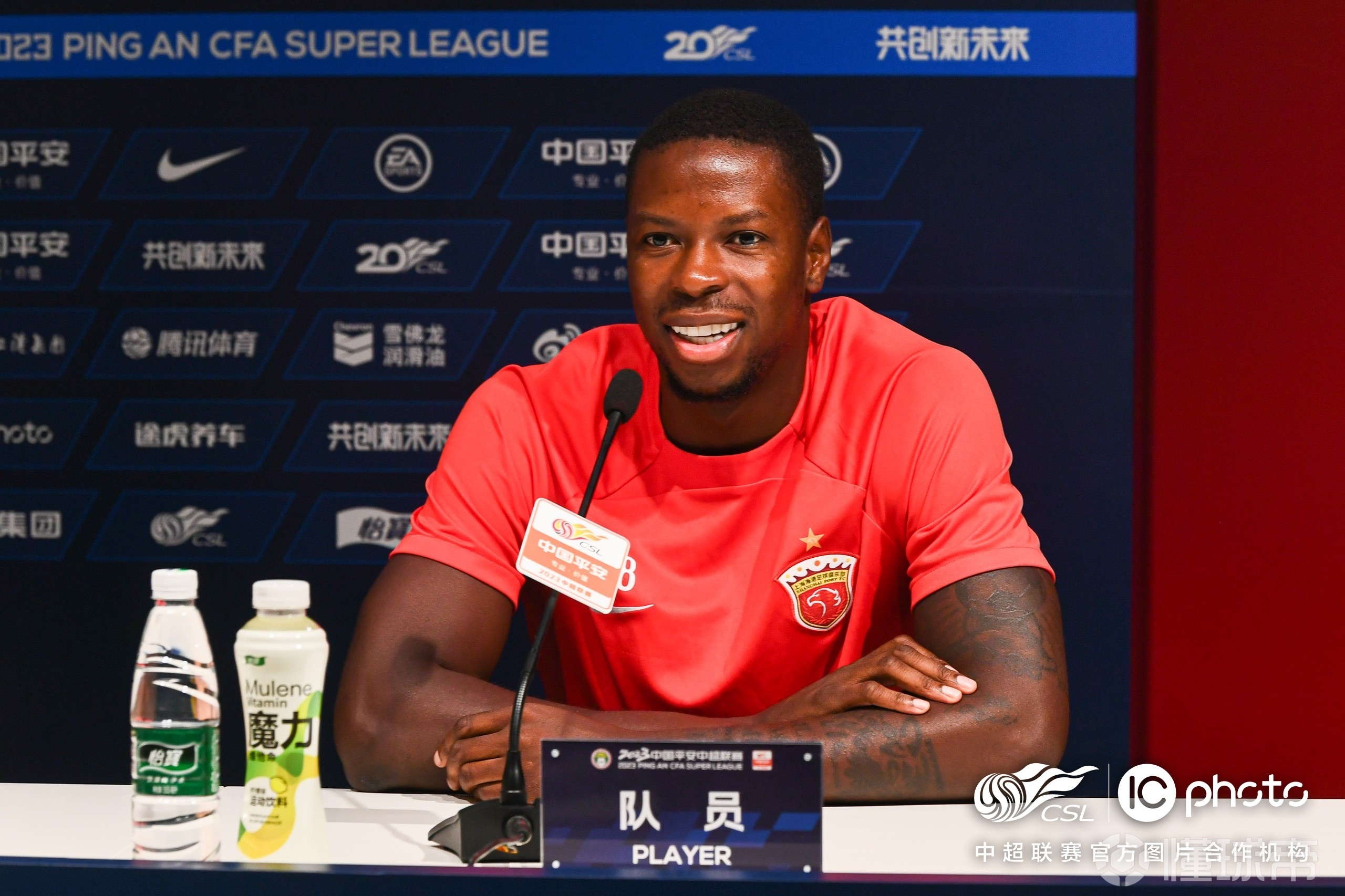 包含球队主教练在赛后发布会上分析了球队在比赛中的不足之处的词条