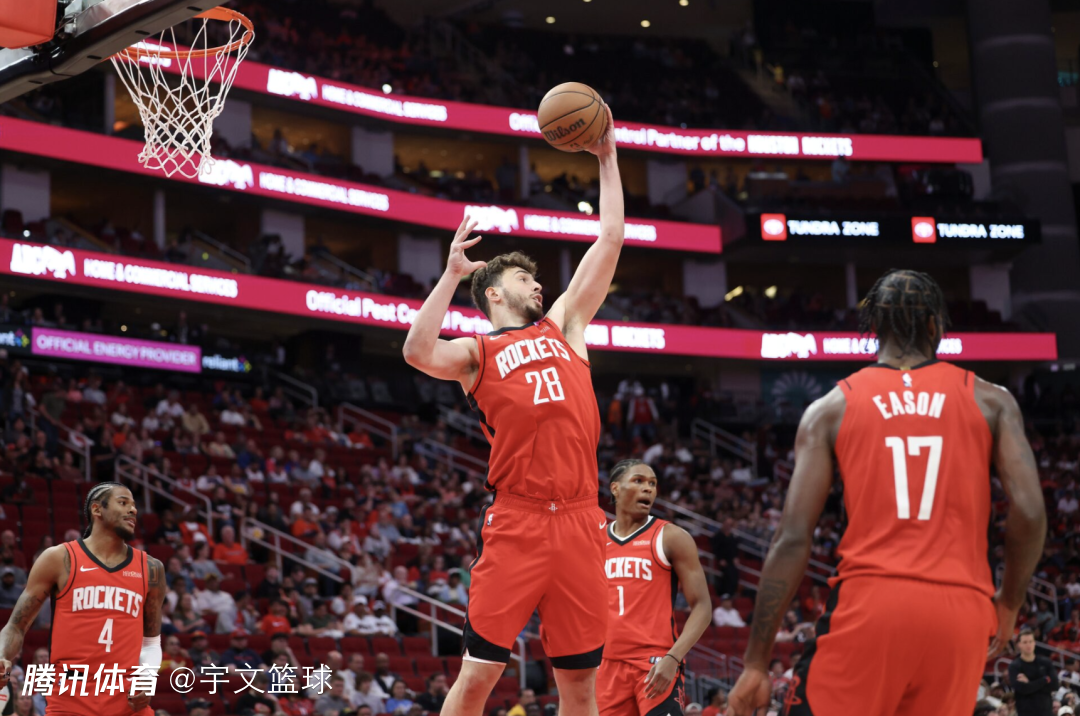 包含爵士完成绝杀，锁定季后赛资格取得重要胜利的词条