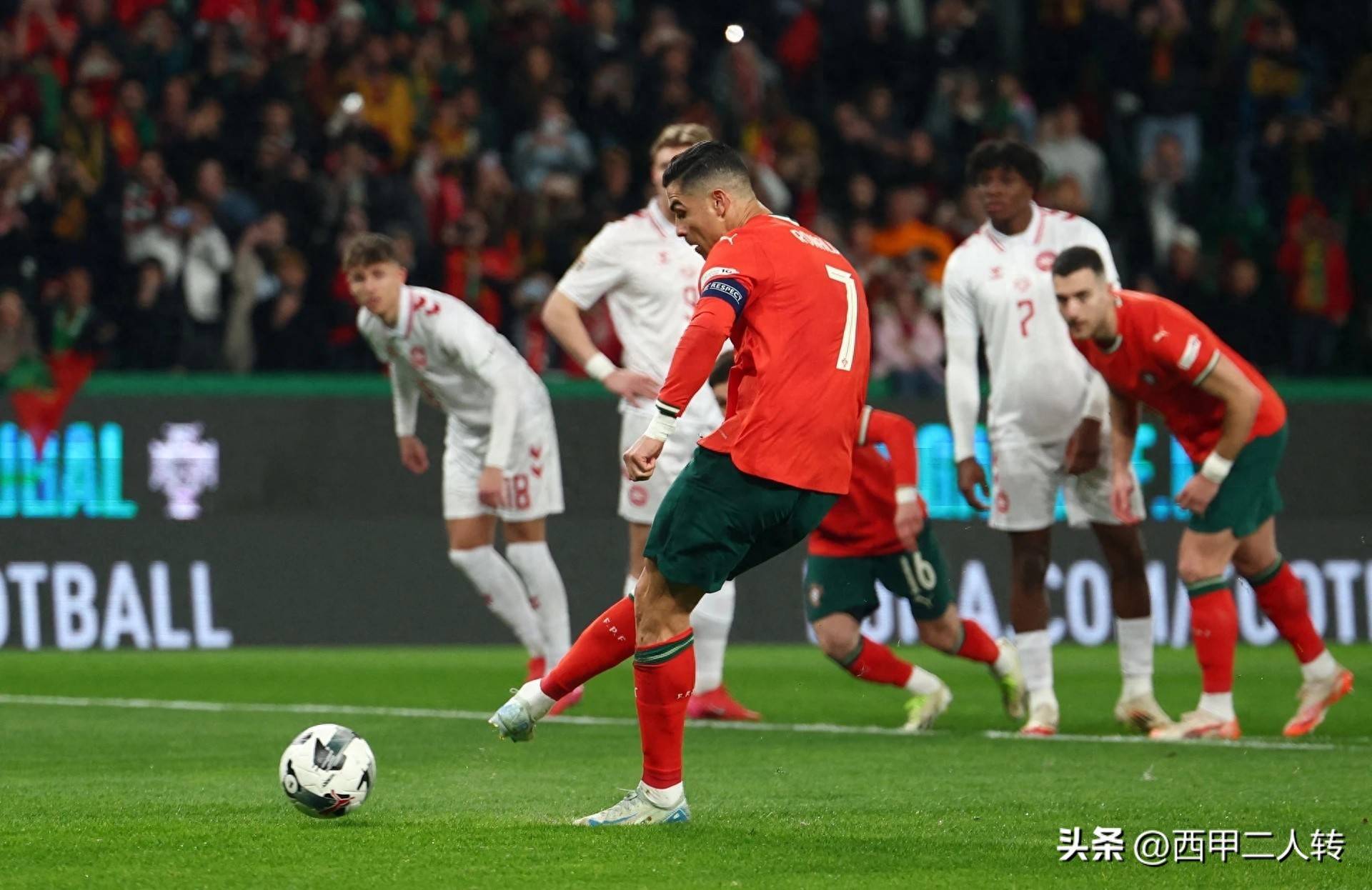 葡萄牙队成功晋级决赛，为国家荣誉而战