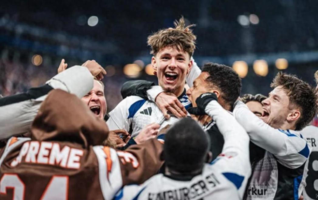 关于汉堡队遭遇连败危机，主帅面临下课压力的信息