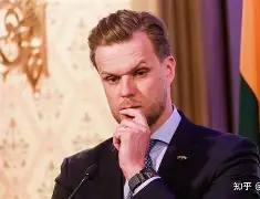 立陶宛选手斗志昂扬，携手共进！的简单介绍