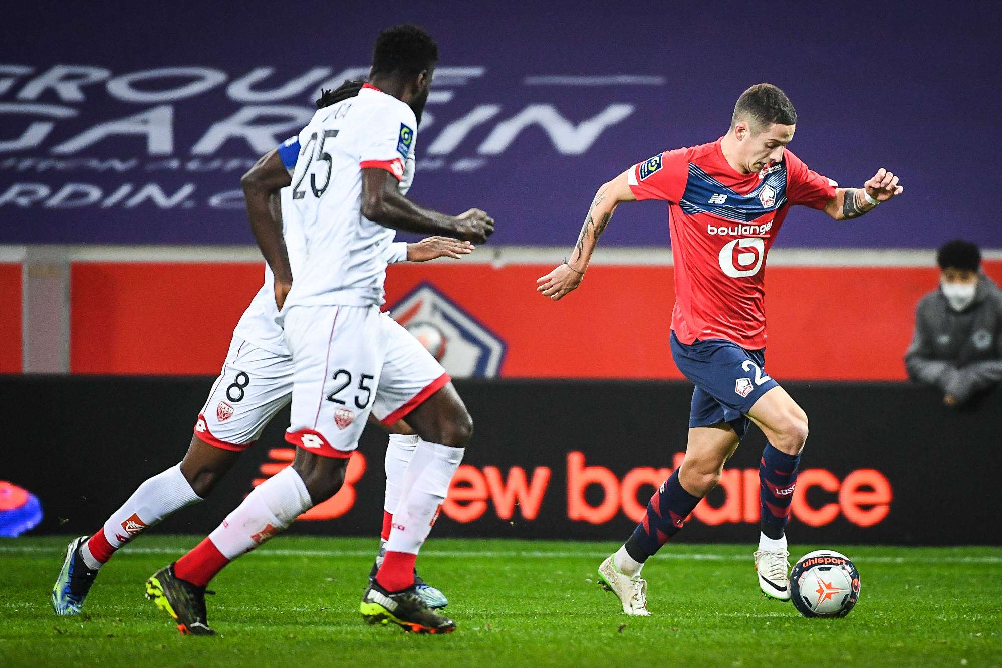 开云平台-精彩回放！足球盛宴持续燃烧全场