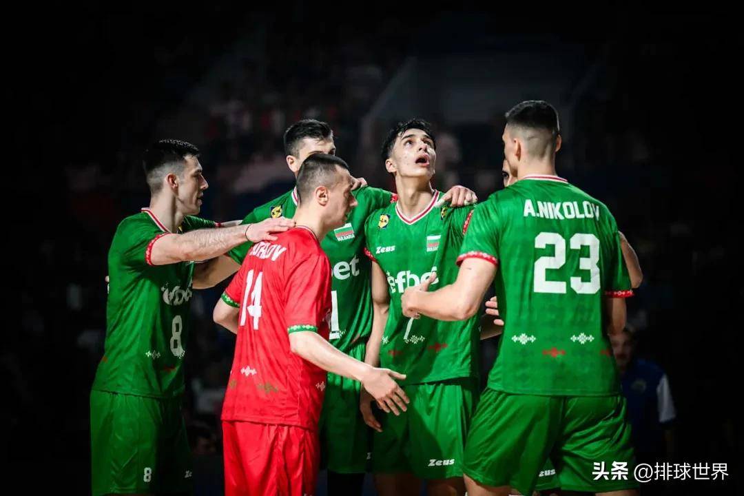 包含保加利亚主场战胜匈牙利，积分略有增加的词条