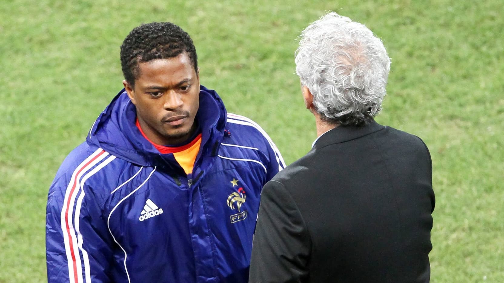 -南非教练团队变动频繁：球队面临挑战