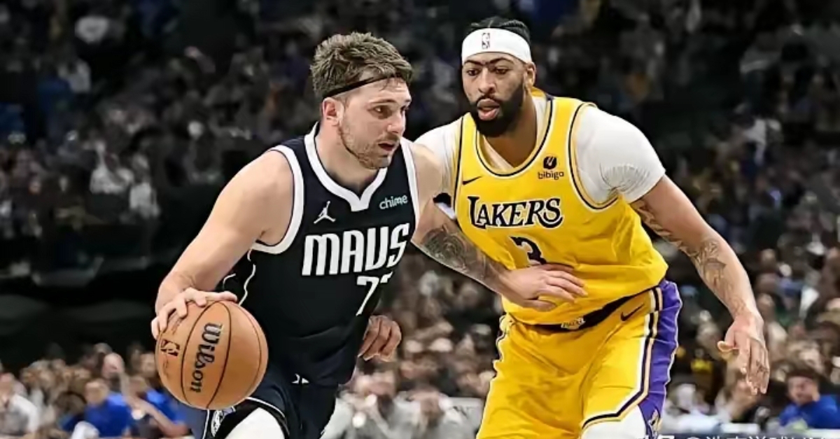 NBA球星安东尼戴维斯加盟洛杉矶湖人的简单介绍