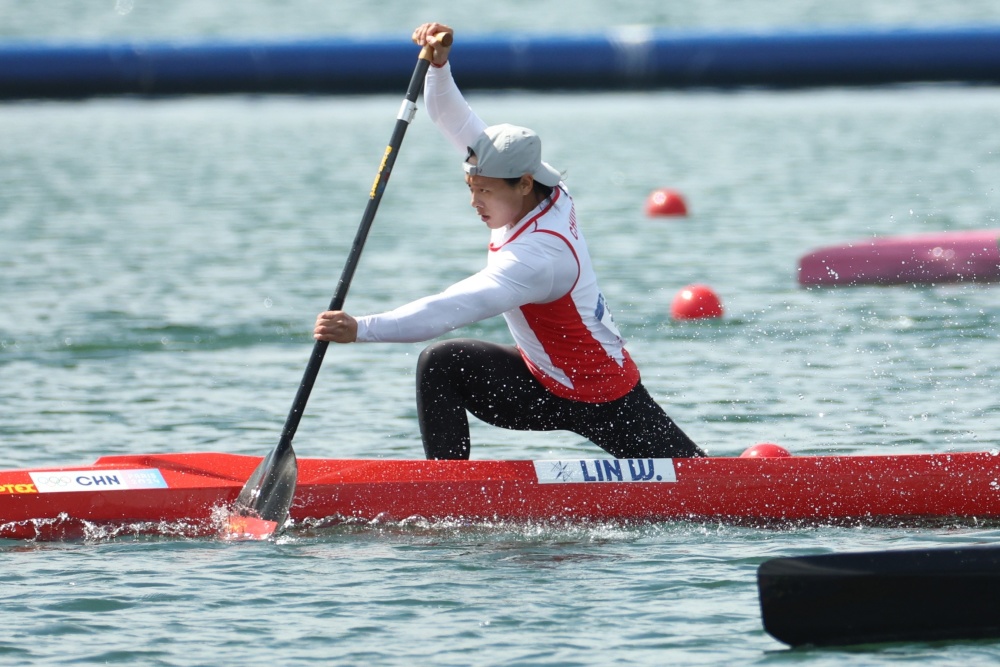 新西兰选手荣登皮划艇女子K金牌的简单介绍