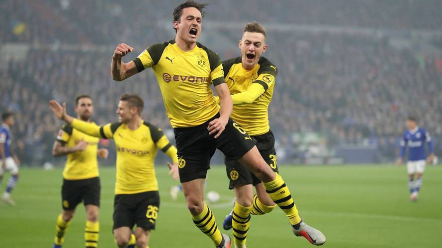 多特蒙德客场出击，拼尽全力争胜