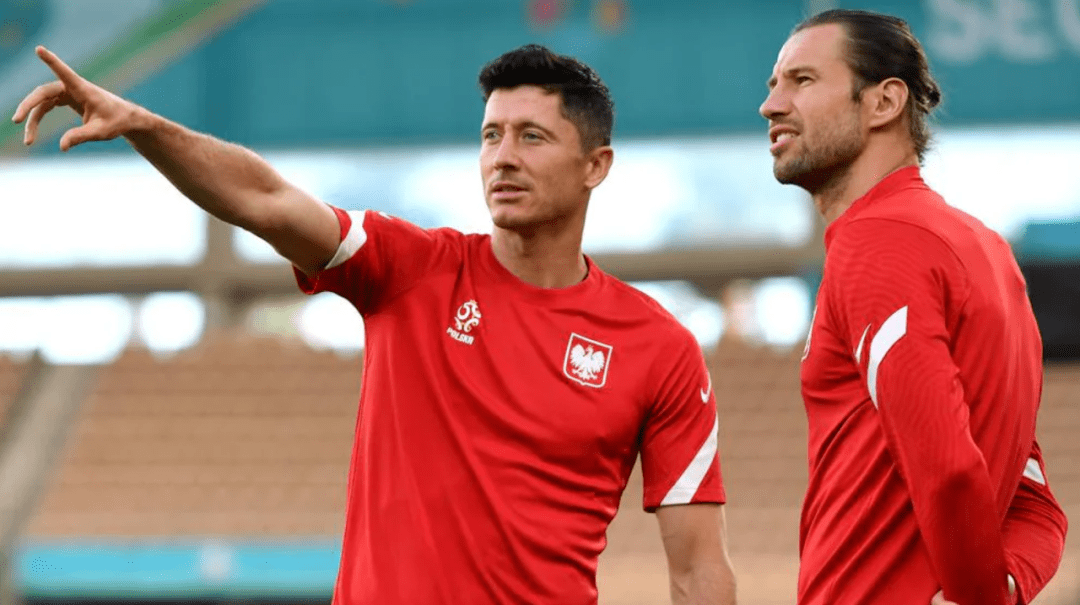 泰国大胜朝鲜，欧洲杯晋级关键