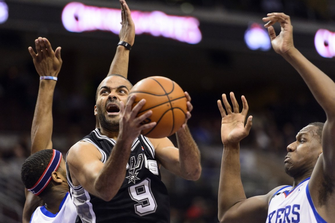 犹他爵士惜败马刺，遭遇阻击