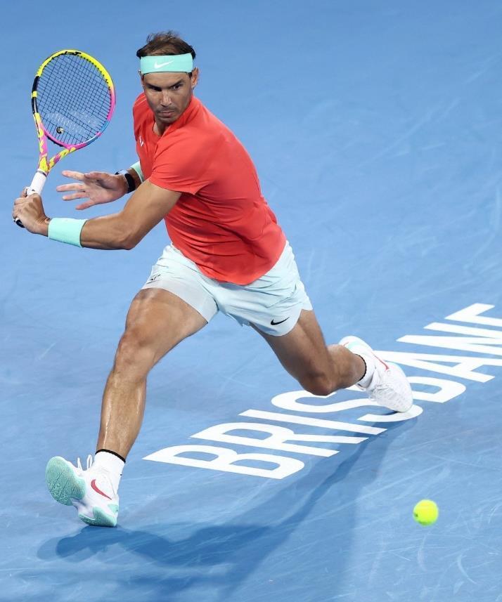 日本网球队鏖战世界网球队，纳达尔绝境逆转的简单介绍