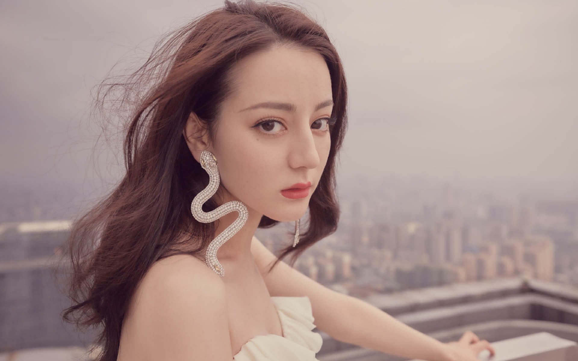 开云体育app-横跨大洲的赛场主宰，从NBA硬仗到世界杯舞台，谁在书写不败传奇？