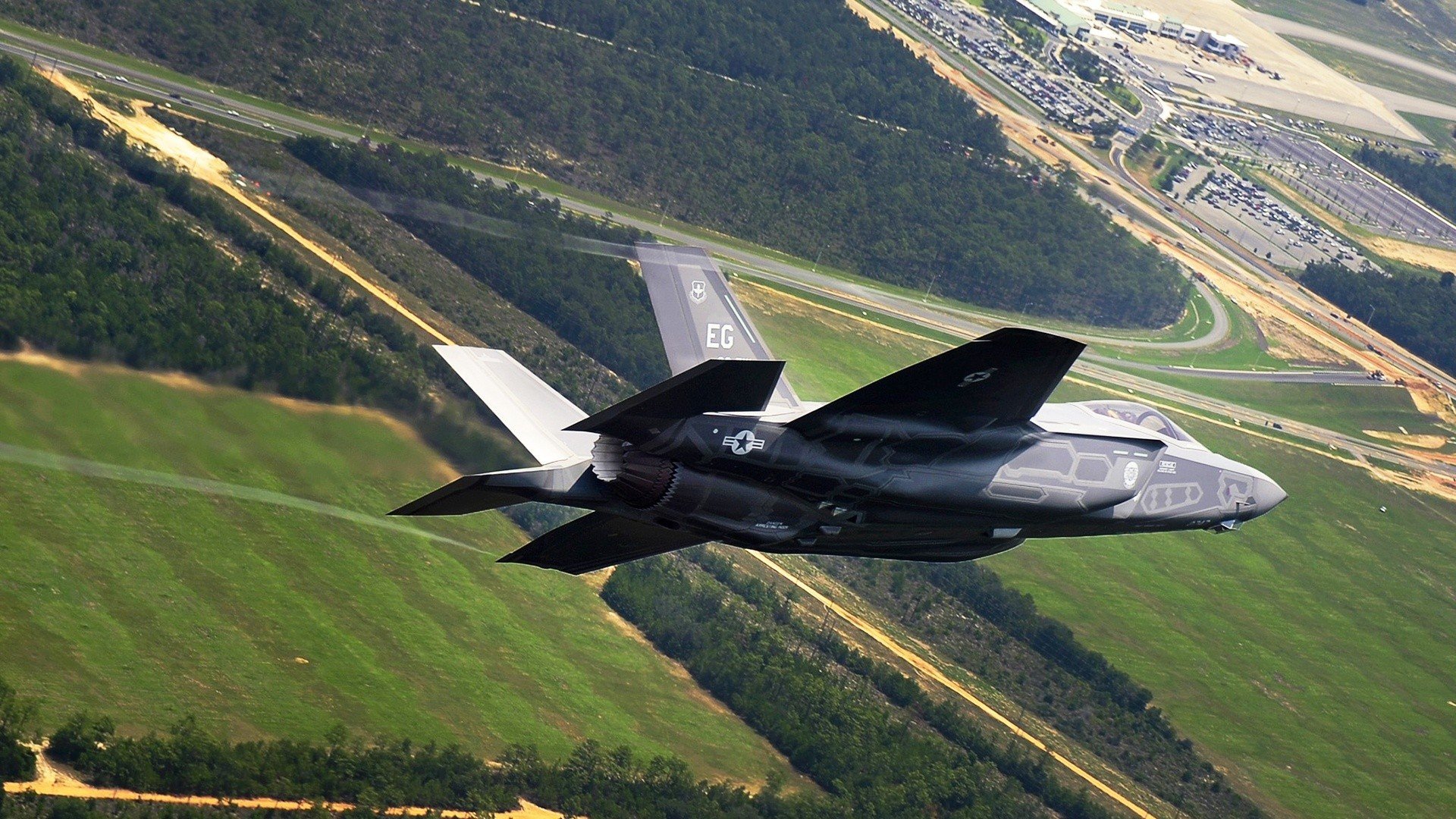 风暴降临时，贝恩是那道最刺眼的闪电