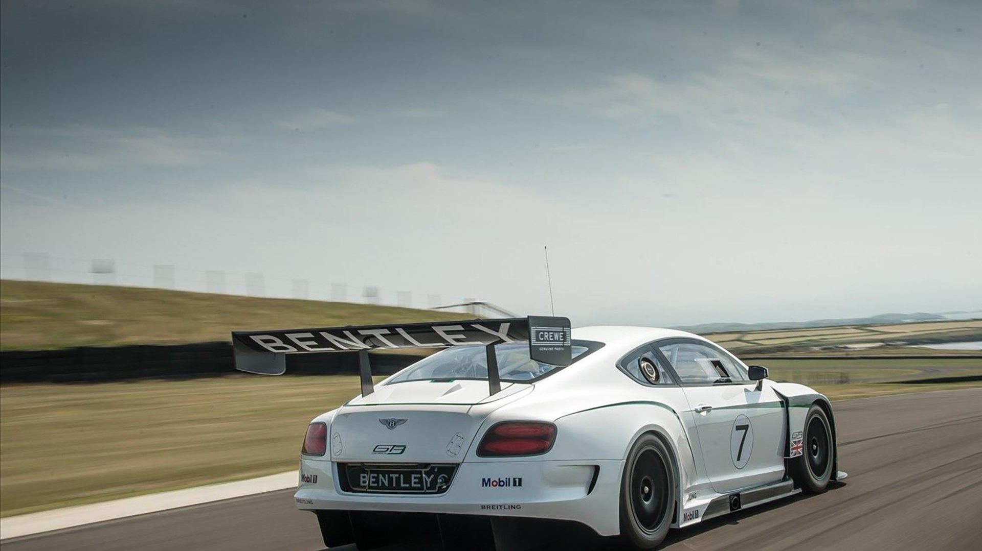 开云下载-奇点时刻，哈利伯顿的证明与新疆队的撕裂—当个人光芒照见团队哲学