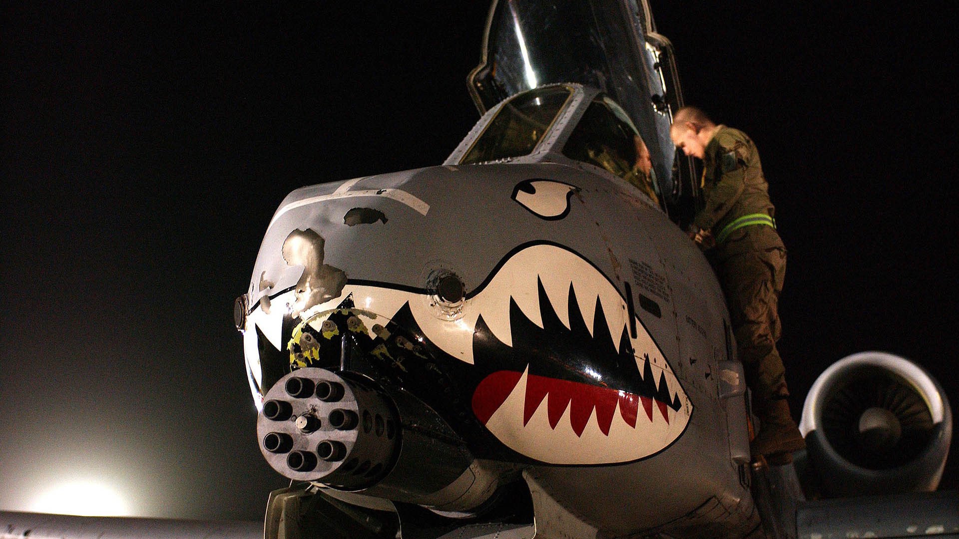 爱德华兹攻防两端统治,深圳队爆冷淘汰凯尔特人