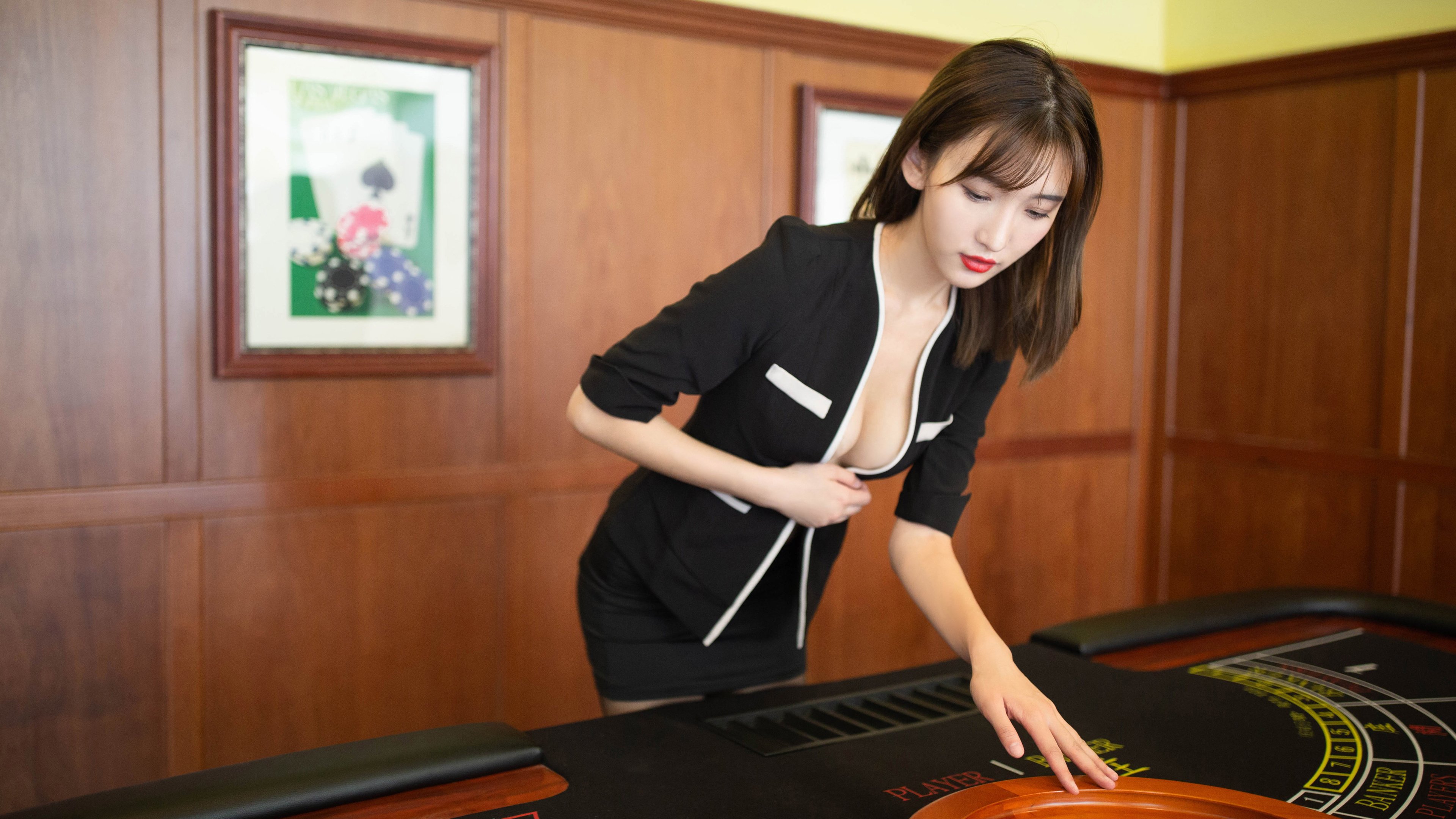 铁卫显锋芒!斯通斯一击定乾坤,助蓝黑军团赢下意甲天王山