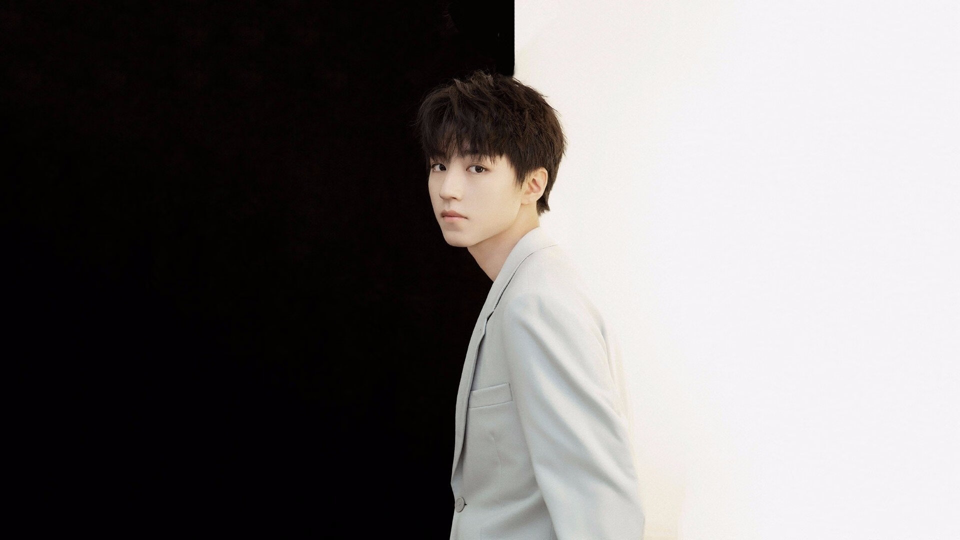 开云体育入口-当铁血蓝军遭遇沙漠之狐，切尔西战术棋局中，基耶萨如何成为无争议的胜负手？